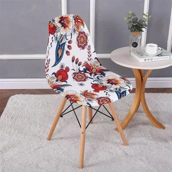 Scandinavische stoelhoes, wit met rode en blauwe bloemen