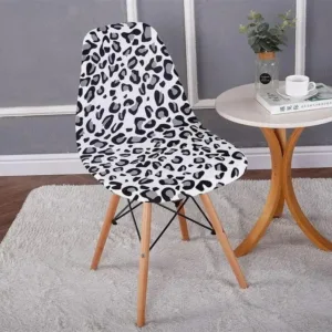 Scandinavische stoelhoes, luipaardmotief