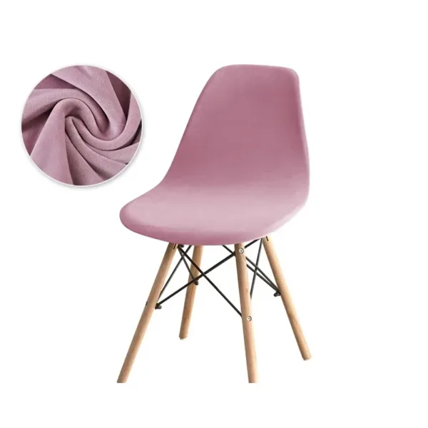 Scandinavische stoelhoes van effen fluweel in roze over een kuipstoel met houten poten